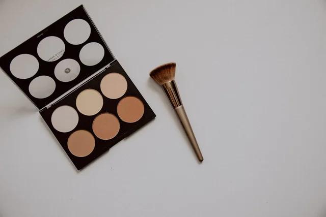 Técnicas coreanas de base y puntos clave para un maquillaje impecable