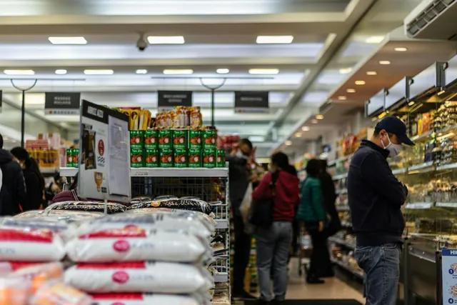 Популярные закуски в корейских мини-маркетах и 5 главных трендов K-food