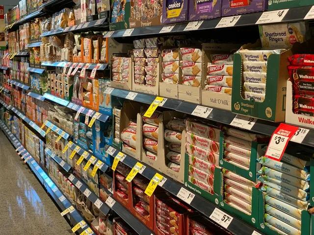 Tendencias en snacks populares y menús imprescindibles en las tiendas de conveniencia