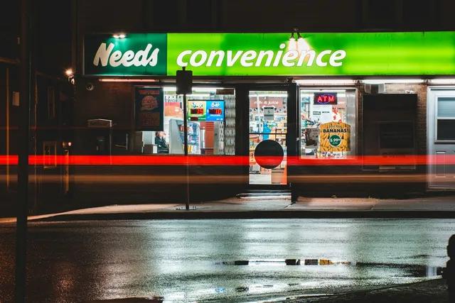 Tendencias en tiendas de conveniencia: Snacks populares y superventas que debes probar en Corea