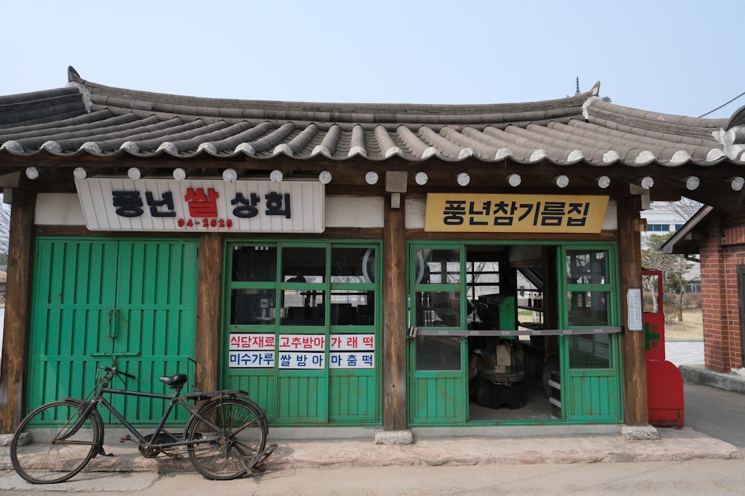 한국 편의점 간식 구매