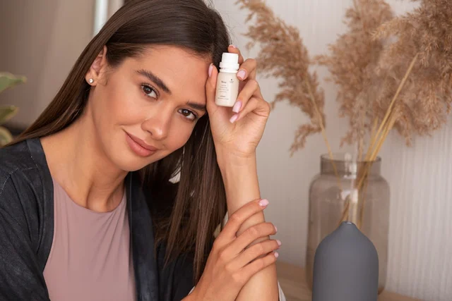 Rutina de cuidado de la piel en 3 pasos para eliminar la sequedad interna según expertos en K-Beauty