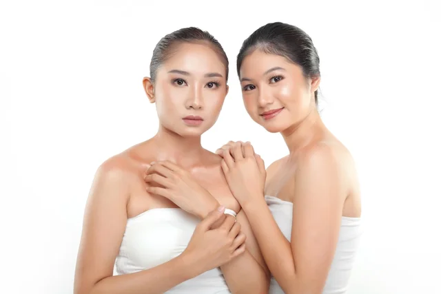 스킨케어 기초 루틴을 완성하는 4가지 핵심 단계