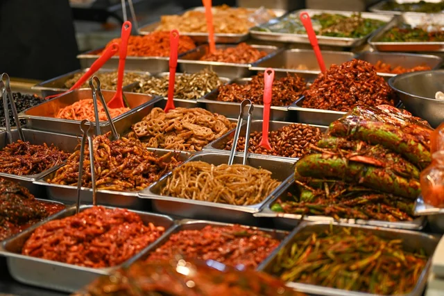 焼肉を美味しく楽しむ方法と韓国式食文化ガイド
